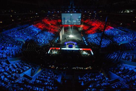 faker ： ＂在我与 SKT 的时光中，我有许多美好的回忆；与 T1 一起，我经历了很多个人成长＂