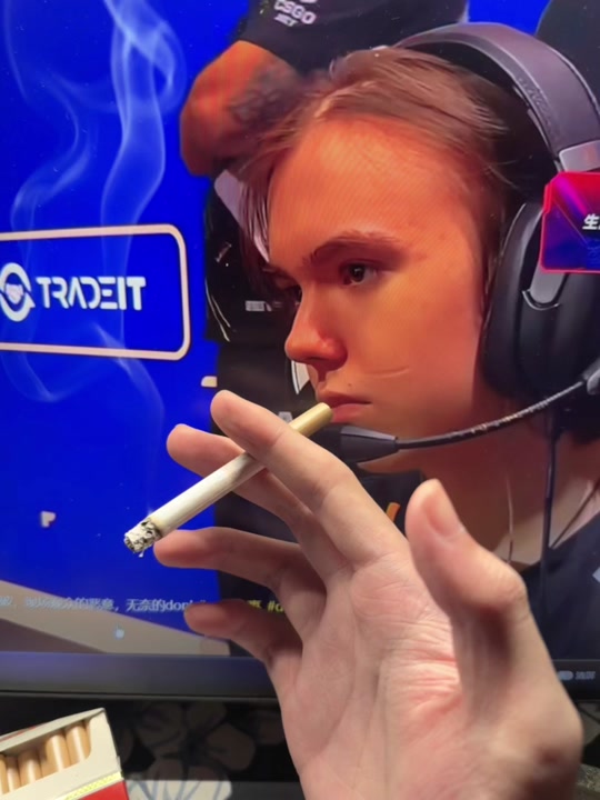 【战报】重庆狼队 3-0 XYG：重庆狼队零封XYG，向鱼金蝉首秀展现强劲实力