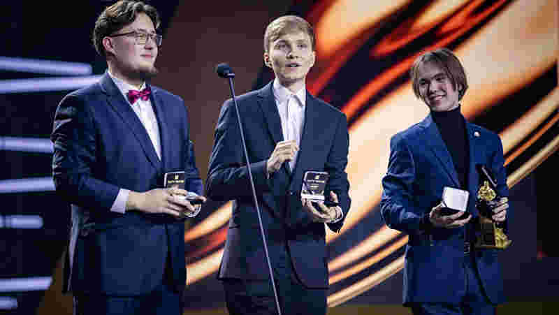 HLTV奖：年度精彩时刻 - Donk 的惊人1v5