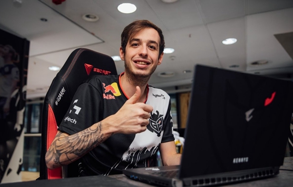 一而再 再而三！BLG面对T1取得三连胜！