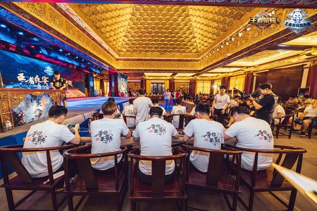 Vitality 保留了丹麦语的“Come on”作为团队的赛前口号