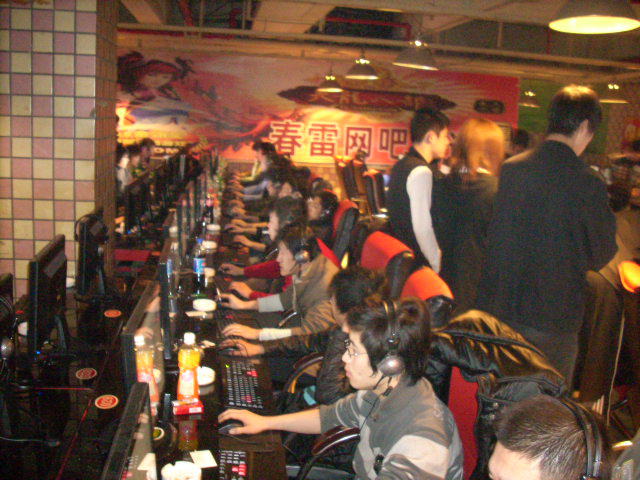 skullz：刚开始我并不知道s1mple也会来